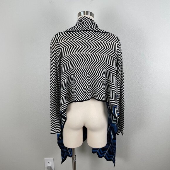 BCBGMAXAZRIA Womens XS Cardigan Wrap Shawl Silk Blend Chevron Scalloped Edge - Picture 5 of 10